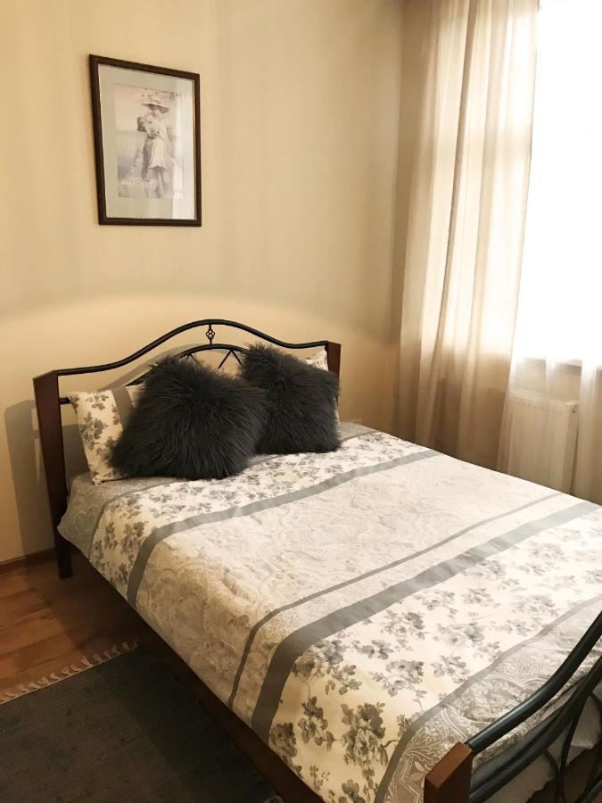 Starp Krastiem Apartment *