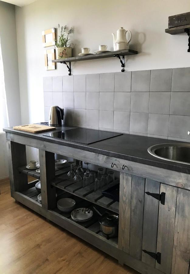 Starp Krastiem Liepaja