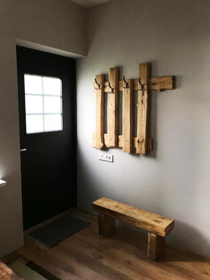 Starp Krastiem Apartment